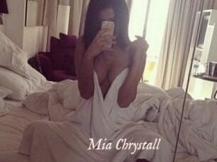 Mia_Chrystall