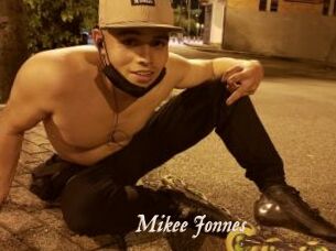 Mikee_Jonnes