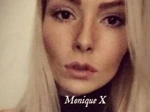 Monique_X