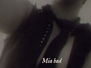 Mia_bad