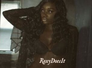 RoxyDoesIt