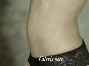 Valerie_hott